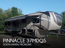 Used 2019 Jayco Pinnacle 37MDQS available in South Haven, Michigan