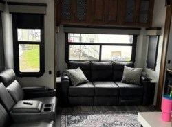 Used 2022 Heartland Bighorn 3883MD available in Grimes, Iowa