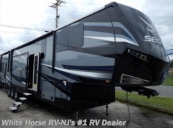 New 2018 Jayco Seismic 4212 Double Slideout w/11'6