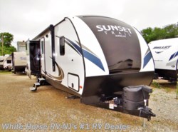 Used 2019 CrossRoads Sunset Trail Super Lite SS331BH 2-BdRM Triple Slide with Outside Kitchen available in Williamstown, New Jersey