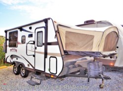 Used 2016 Starcraft Travel Star 186RD with Front King & Rear Queen Bed Ends available in Williamstown, New Jersey