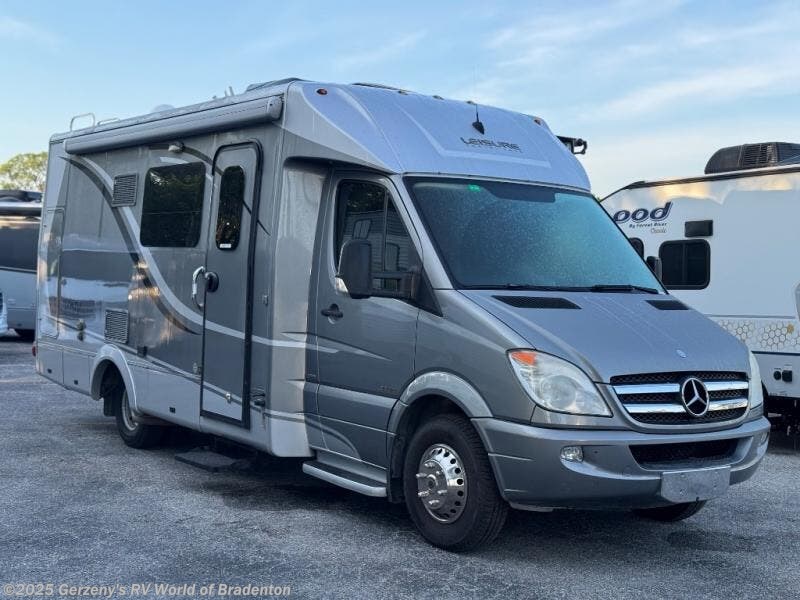 Used 2014 Leisure Travel Unity 24MB available in Bradenton, Florida