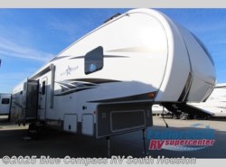 New 2019 Highland Ridge Silverstar Limited SF335MBH available in Houston, Texas