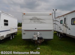Used 2001 Fleetwood Terry 27X available in Smyrna, Delaware