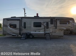 New 2019 Jayco Pinnacle 38FLWS available in Smyrna, Delaware