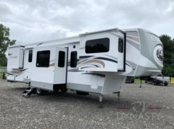 New 2021 Palomino Columbus 389FL available in Bunker Hill, Indiana