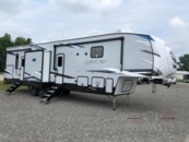 2022 Forest River Cherokee Arctic Wolf Suite 3770SUITE