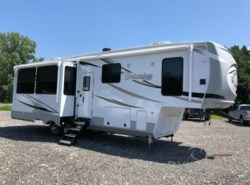 New 2021 Palomino Columbus 299RLC available in Bunker Hill, Indiana