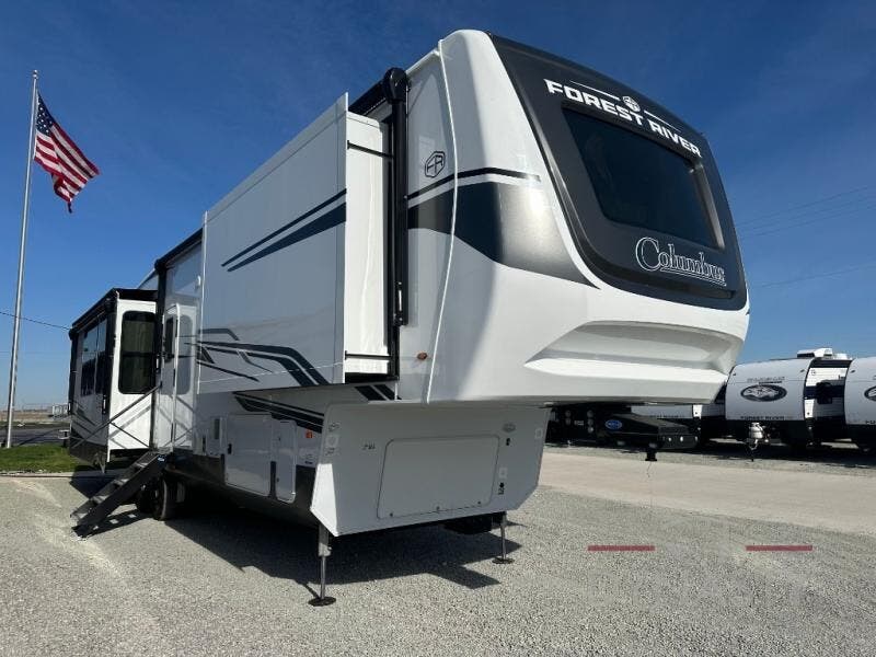 New 2025 Palomino Columbus 379MBL available in Bunker Hill, Indiana