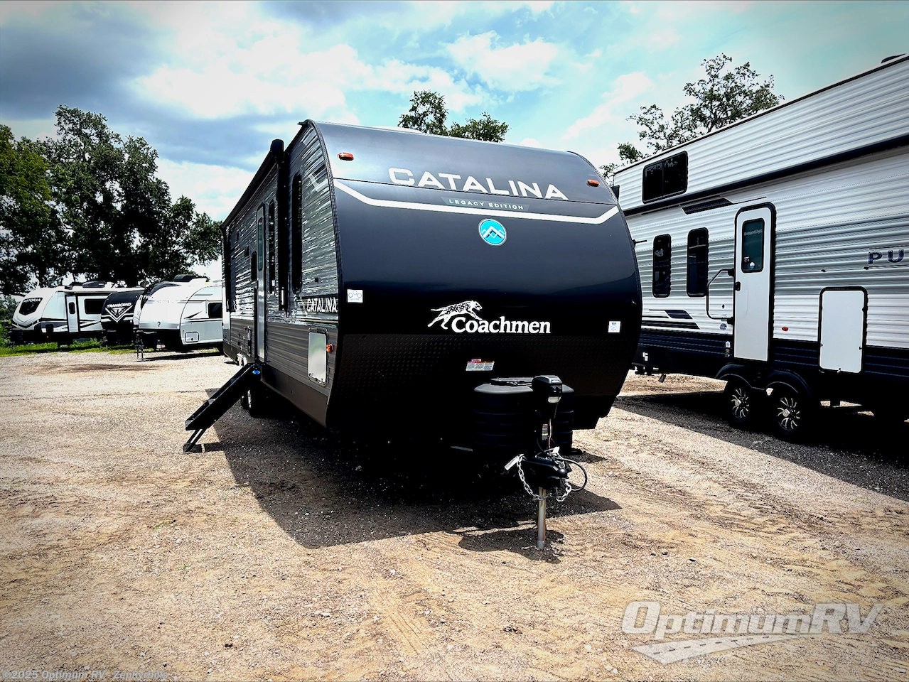 Used 2024 Coachmen Catalina Legacy Edition 343BHTS available in Zephyrhills, Florida