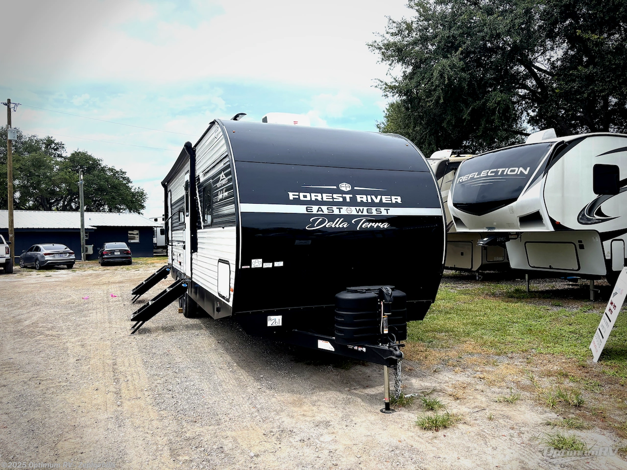 New 2026 East to West Della Terra 275BH available in Zephyrhills, Florida