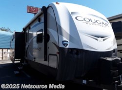 Used 2018 Keystone Cougar X-Lite 33SAB available in Bushnell, Florida