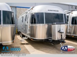 New 2019 Airstream Classic 30RB available in Fort Worth, Texas