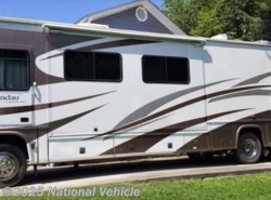 Used 2005 Georgie Boy Landau 3402DS available in Ashland, Kentucky