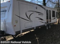 Used 2010 Forest River Rockwood Signature Light Series 8314BSS available in Williamstown, New Jersey