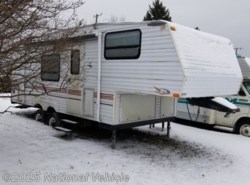 Used 2000 Jayco Qwest 237A available in Harbor Beach, Michigan