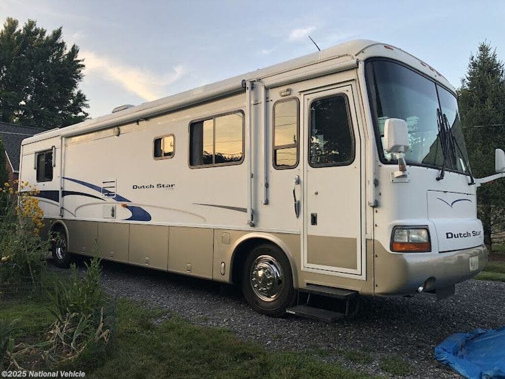 Used 2001 Newmar Dutch Star 3852 available in Watsontown, Pennsylvania