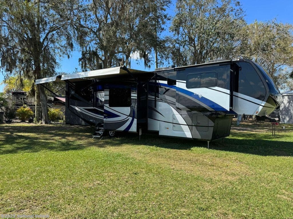 Used 2022 Vanleigh Beacon 41FLB available in Bowling Green, Florida