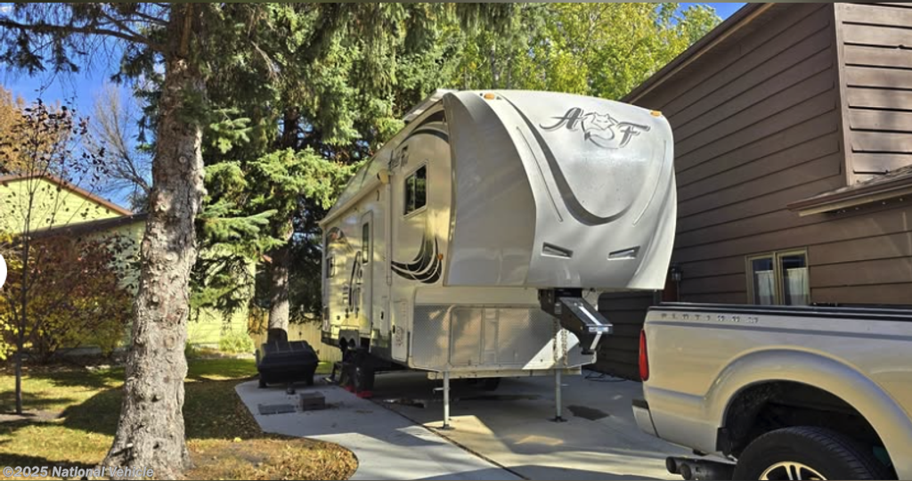 Used 2019 Silver Fox 27-5L available in West Fargo, North Dakota