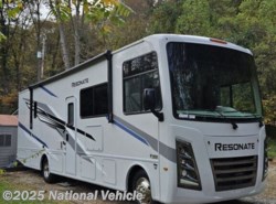 Used 2005 Thor Motor Coach Resonate 32B available in Latrobe, Pennsylvania