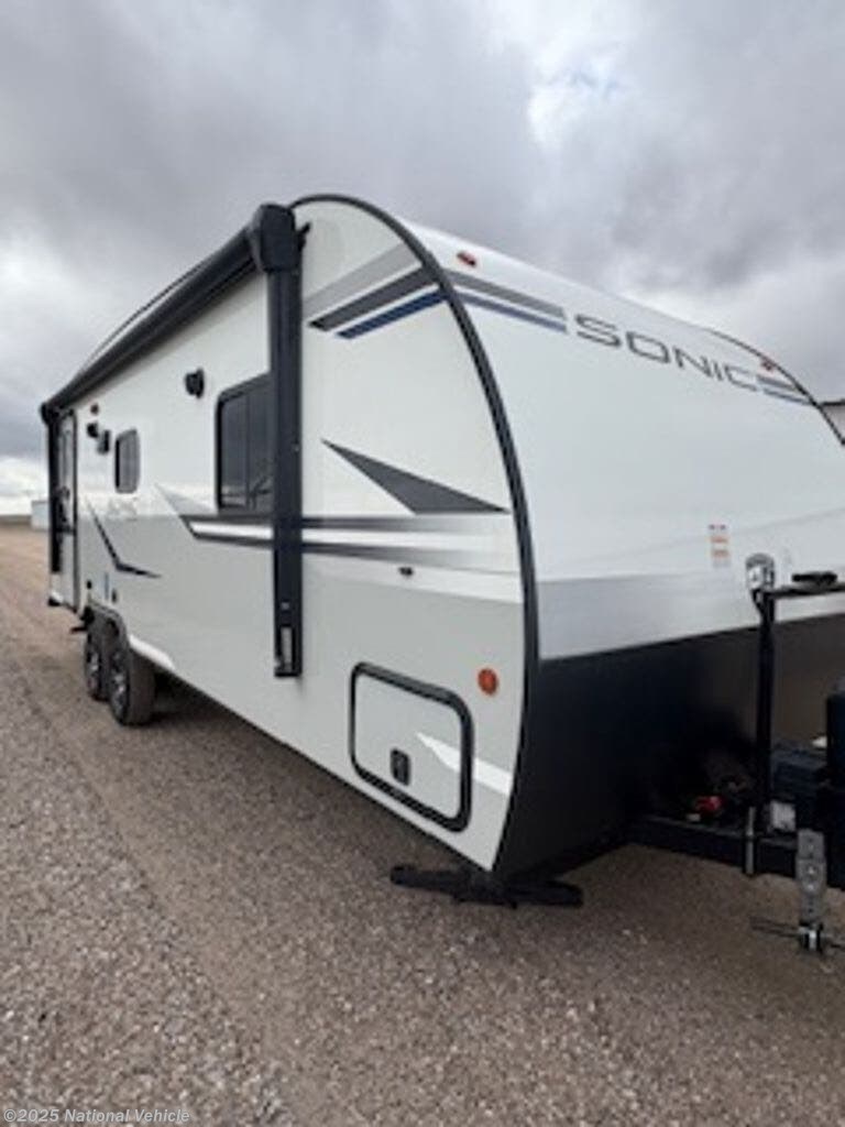 Used 2021 Venture Sonic SN231VRL available in Richmond, Texas