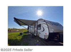 Used 2017 Forest River Wildwood X-Lite 273QBXL available in Conroe, Texas