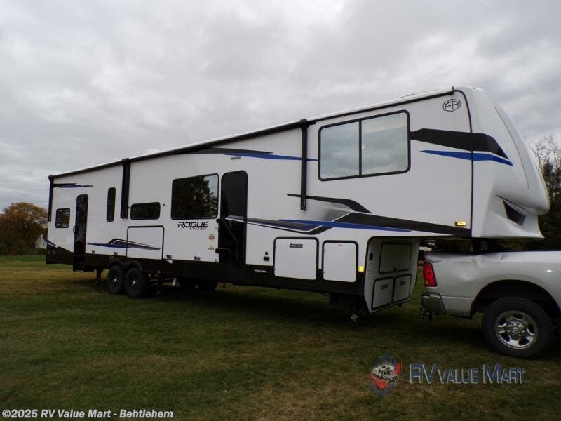 New 2026 Forest River Vengeance Rogue Armored 4015 available in Bath, Pennsylvania