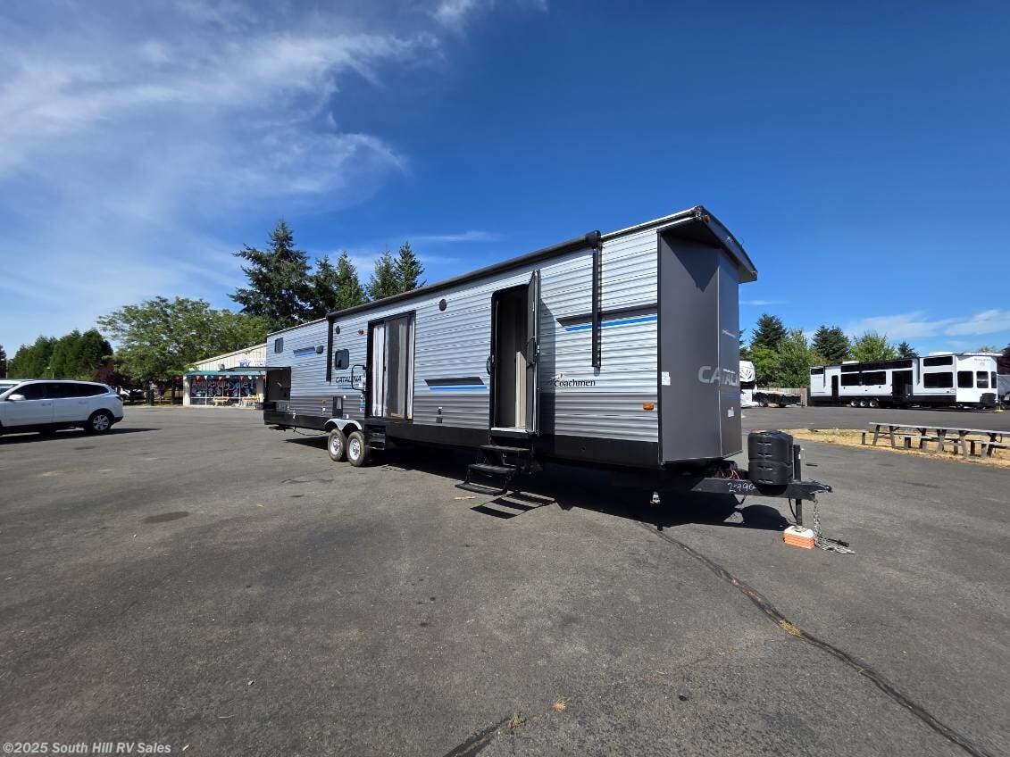 Used 2023 Coachmen Catalina Destination 40BHTS available in Yelm, Washington