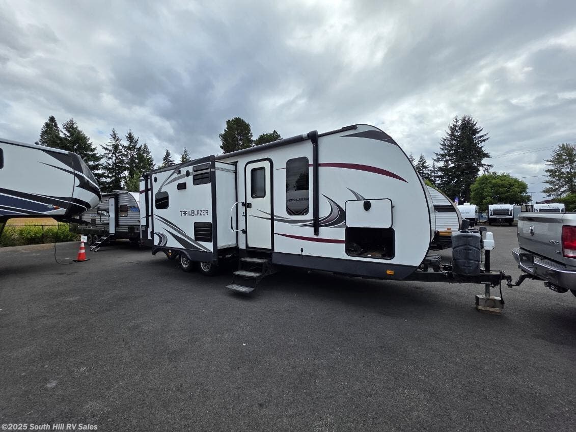 Used 2013 Komfort Trailblazer 2700RB available in Yelm, Washington