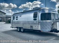 New 2025 Airstream Flying Cloud 25FB Twin available in Altoona, Iowa