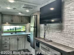 Used 2025 Coachmen Catalina Legacy Edition 263FKDS available in Altoona, Iowa