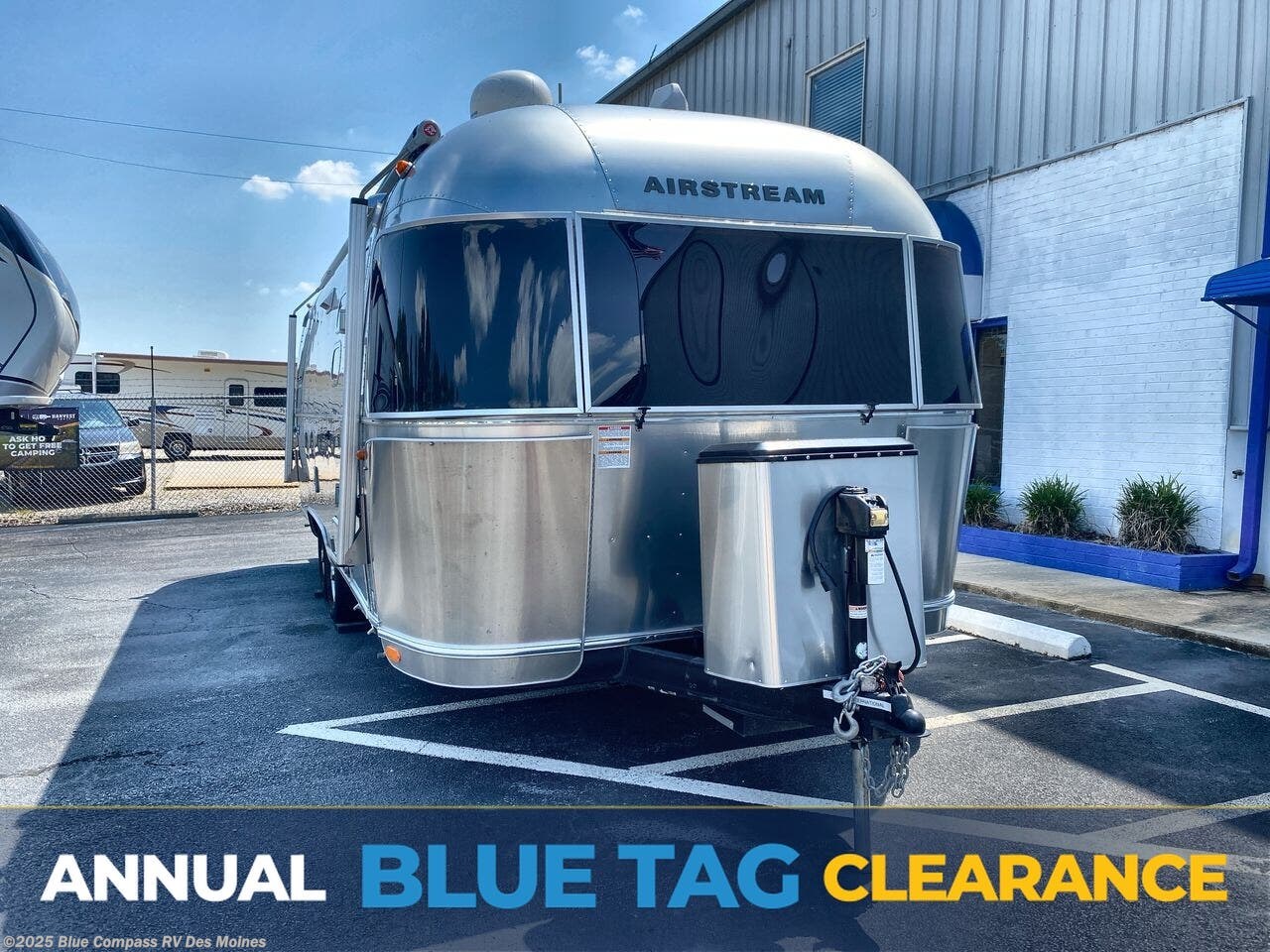 Used 2022 Airstream International 25RB available in Altoona, Iowa