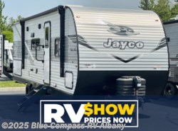 New 2025 Jayco Jay Flight SLX 261BHS available in Latham, New York