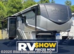 New 2025 Jayco Pinnacle 36FBTS available in Latham, New York