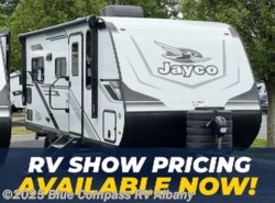 New 2025 Jayco Jay Feather 19MRK available in Latham, New York
