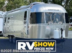New 2025 Airstream Globetrotter 25FB Queen available in Latham, New York