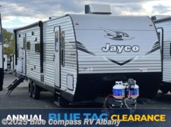 New 2026 Jayco Jay Flight SLX 330TBS available in Latham, New York