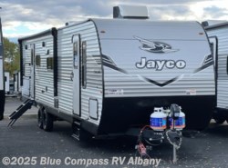 New 2026 Jayco Jay Flight SLX 330TBS available in Latham, New York