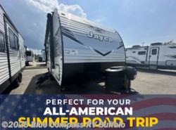 New 2025 Jayco Jay Flight SLX 210QB available in West Seneca, New York