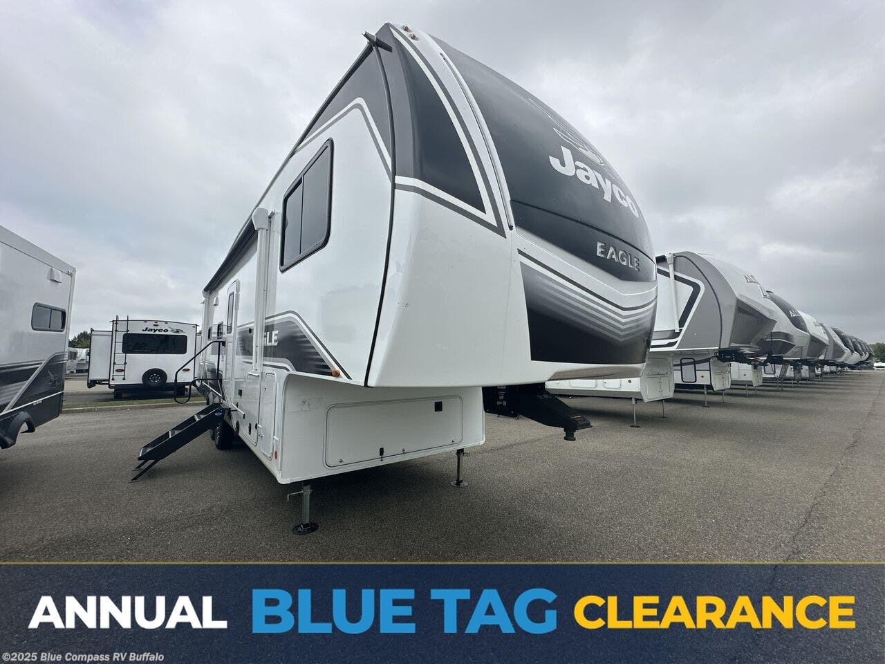 New 2026 Jayco Eagle HT 29DDB available in West Seneca, New York