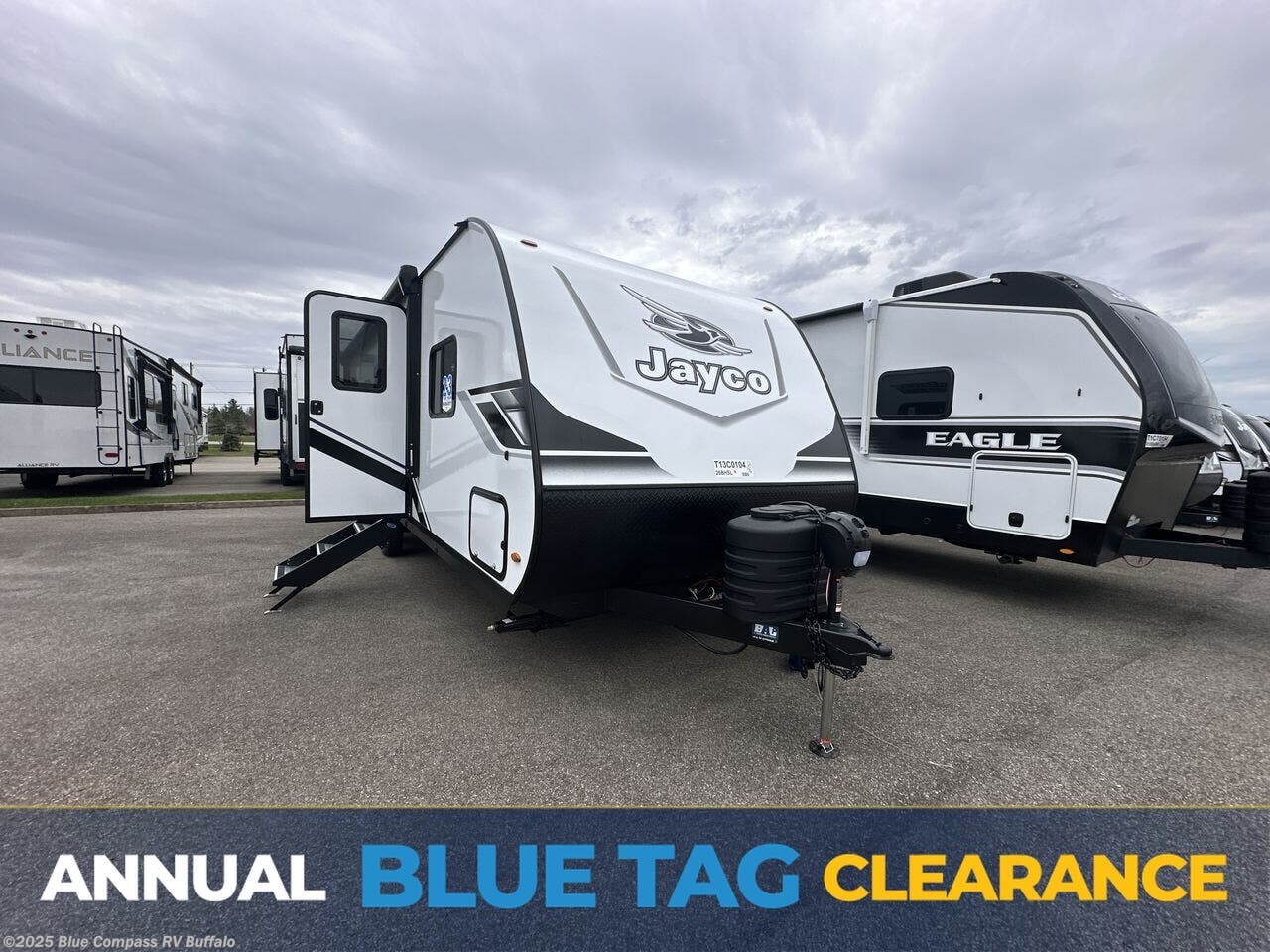 New 2026 Jayco Jay Feather SL 26BHSL available in West Seneca, New York