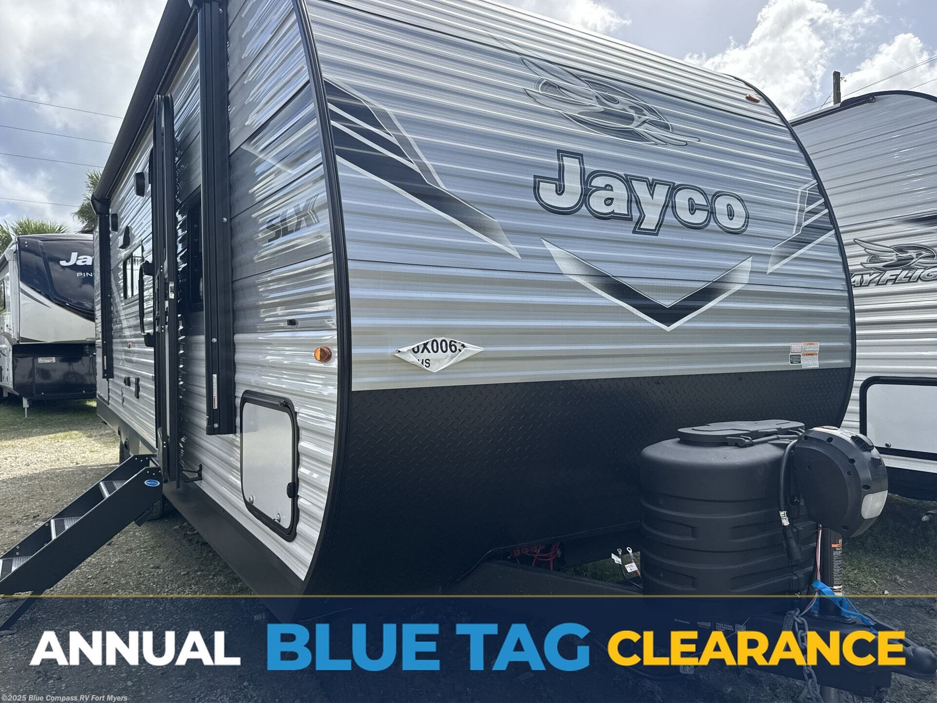 New 2025 Jayco Jay Flight SLX 261BHS available in Fort Myers, Florida