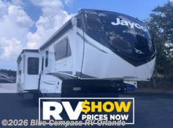 New 2026 Jayco Pinnacle 32RLTS available in Casselberry, Florida