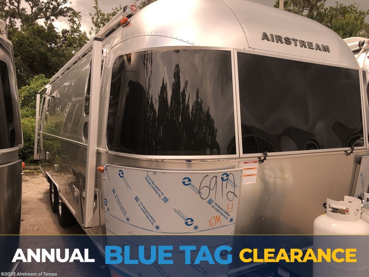 New 2026 Airstream Globetrotter 25FB available in Dover, Florida