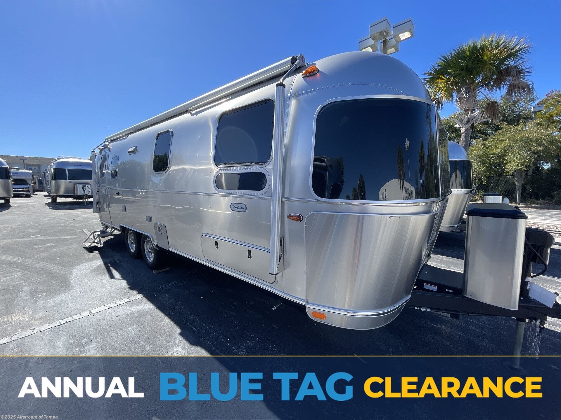 New 2026 Airstream Globetrotter 27FB Twin available in Dover, Florida