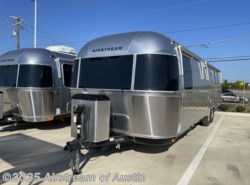 New 2025 Airstream Classic 33FB available in Buda, Texas