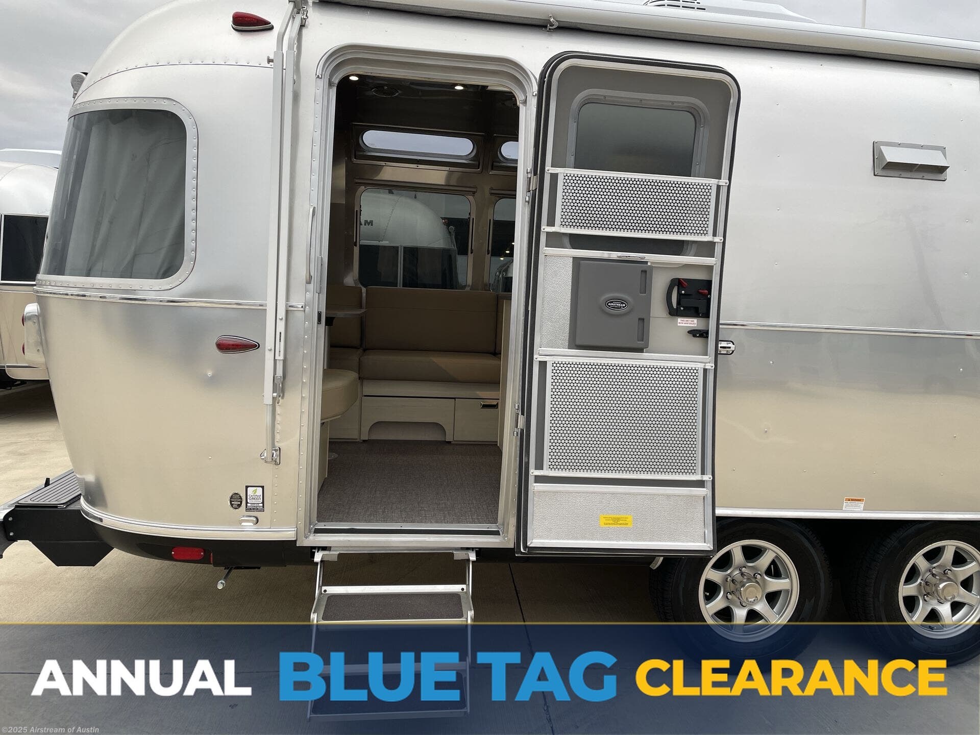 New 2026 Airstream Flying Cloud 27FB available in Buda, Texas