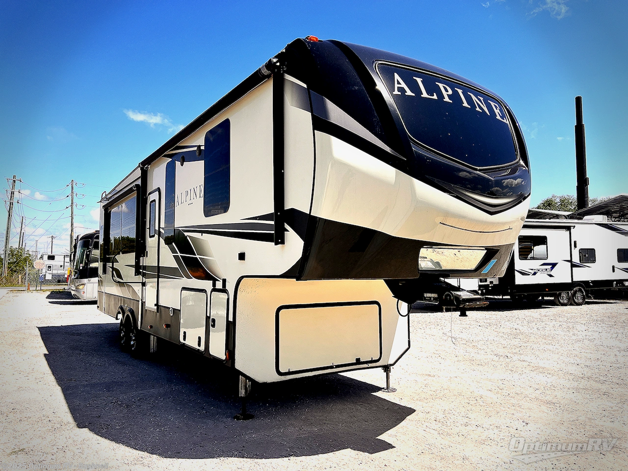 Used 2020 Keystone Alpine 3120RS available in Bushnell, Florida