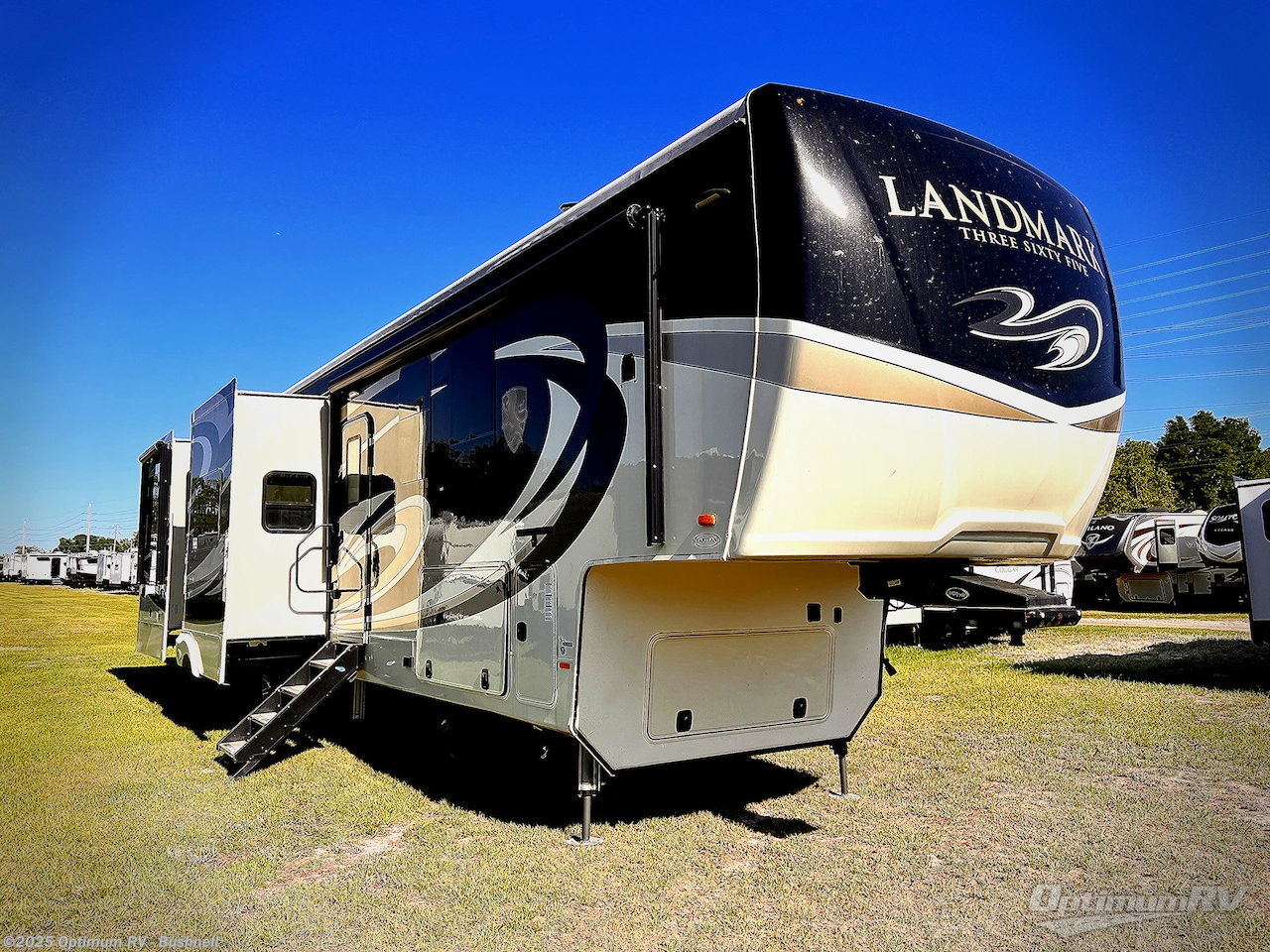 Used 2019 Heartland Landmark 365 Concord available in Bushnell, Florida