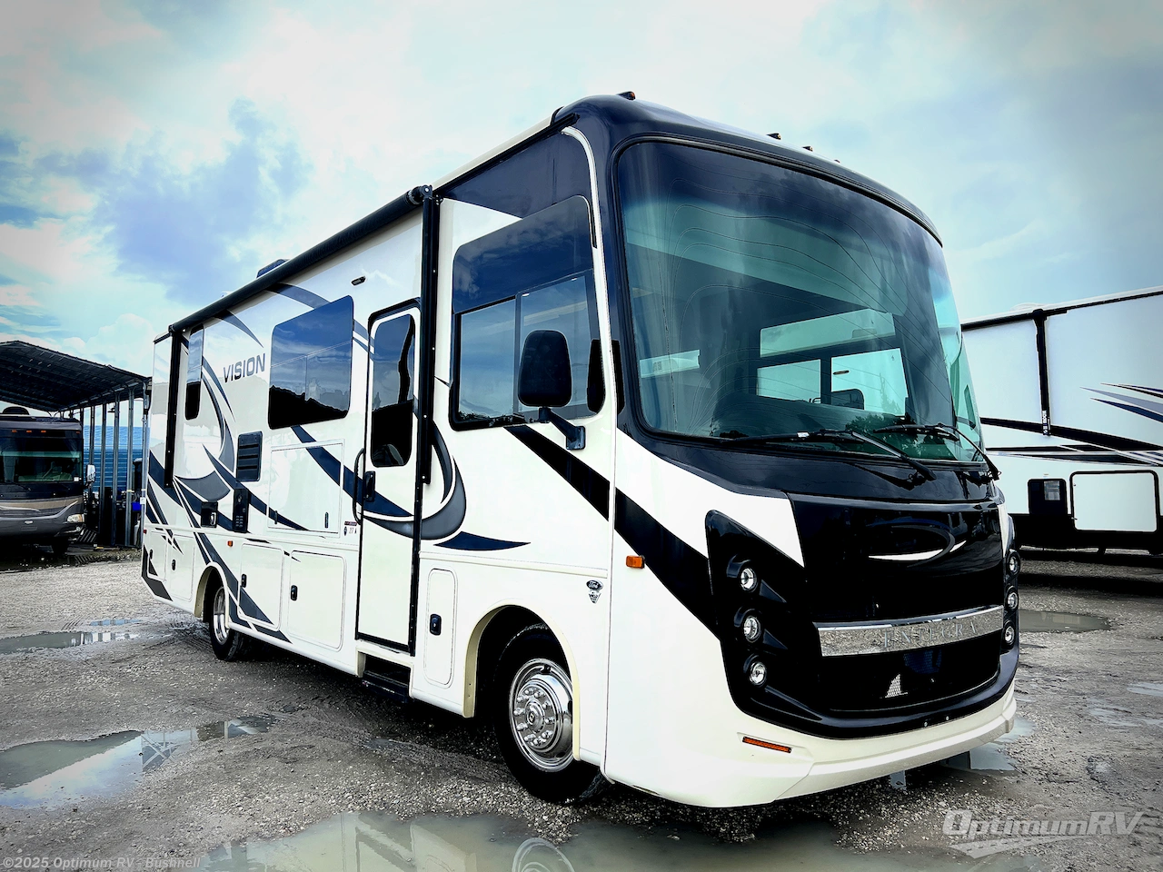 Used 2022 Entegra Coach Vision 27A available in Bushnell, Florida